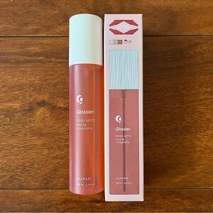 Glossier Body Spritz in Pink